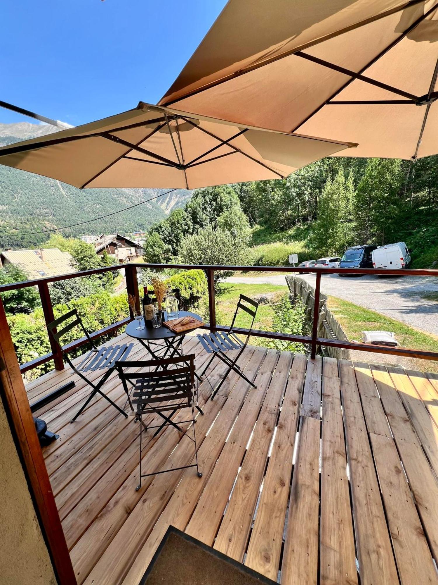 Charmante Maison De Montagne Μπριανσόν Εξωτερικό φωτογραφία